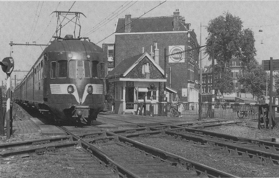 Overweg Rosestraat Rotterdam 1964