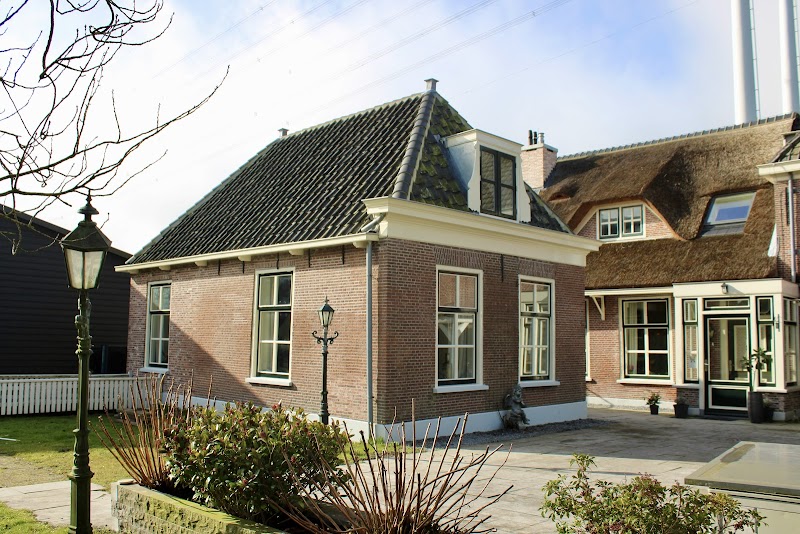 Rhynhoven Lodge