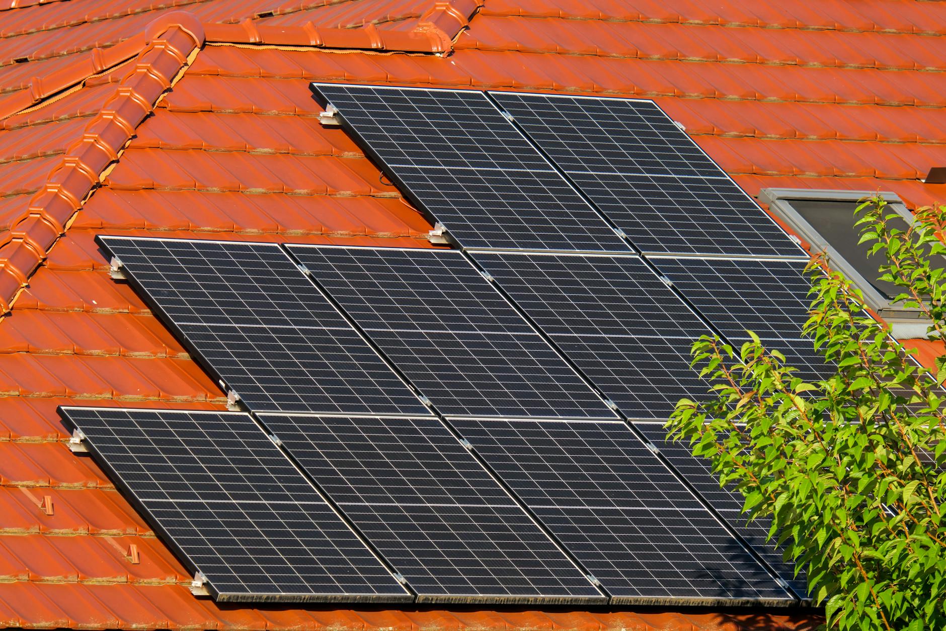 Hoge Naarderweg 87 B, 1217 AD Hilversum (plaatsen zonnepanelen); 1971928; 11-05-2026; Status: Aanvraag ontvangen, gemeente Hilversum gmb-2026-227177