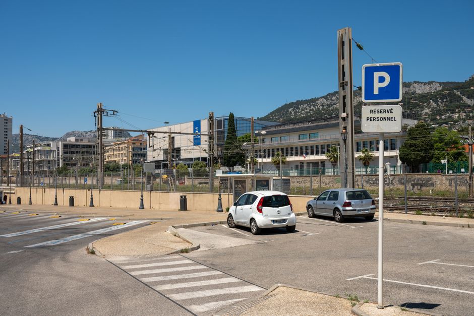 Rechter fluit Zaanstad terug in parkeerzaak Kaaikhof