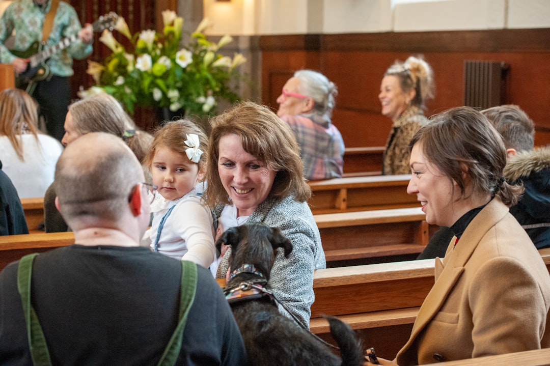Tijdens de Stoer der Dieren je huisdier laten inzegenen in de Paradijskerk