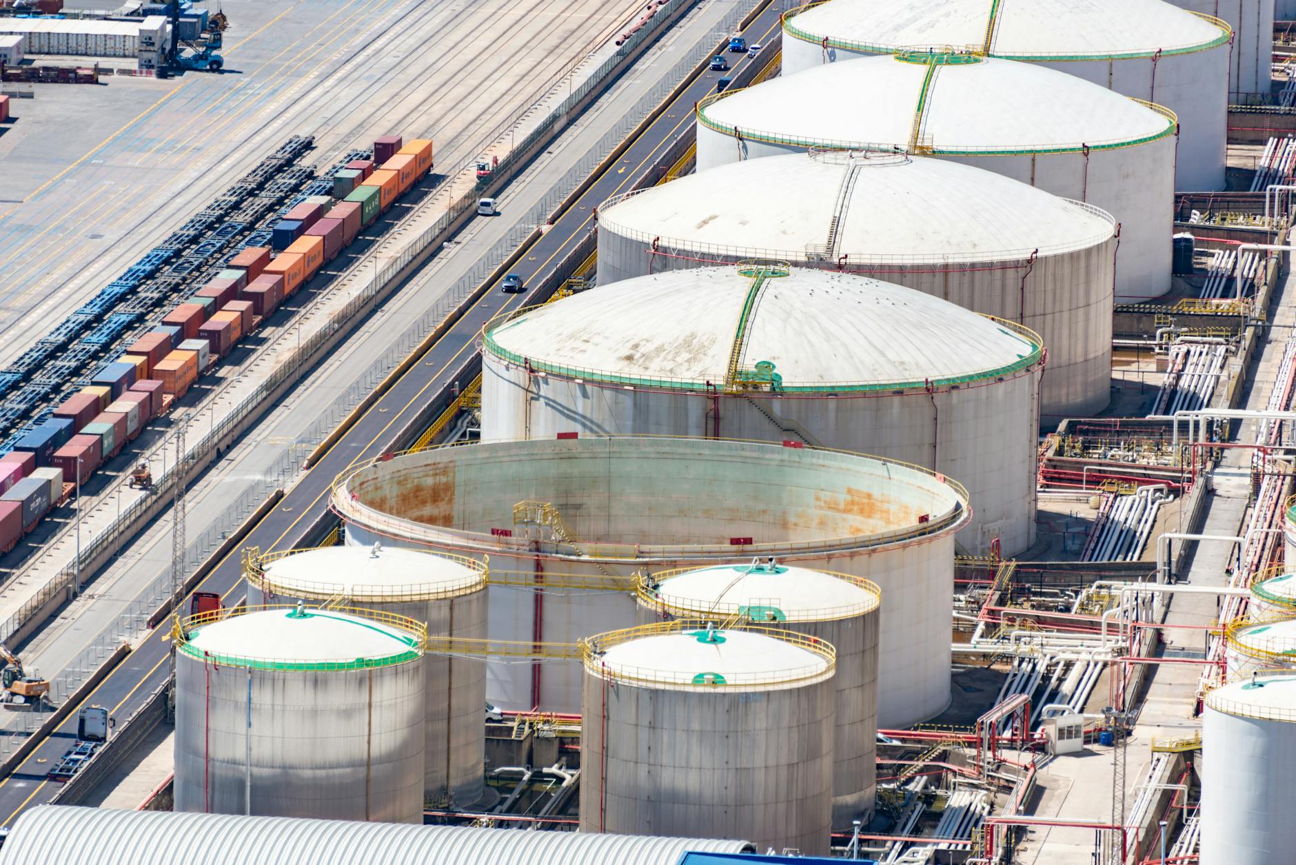 Kennisgeving ontvangst plaatsen van opslagtanks en wijzigen sluis aan PS10 (Refresco), Dr. Nolenslaan 106, 6136GT Sittard gmb-2026-228761