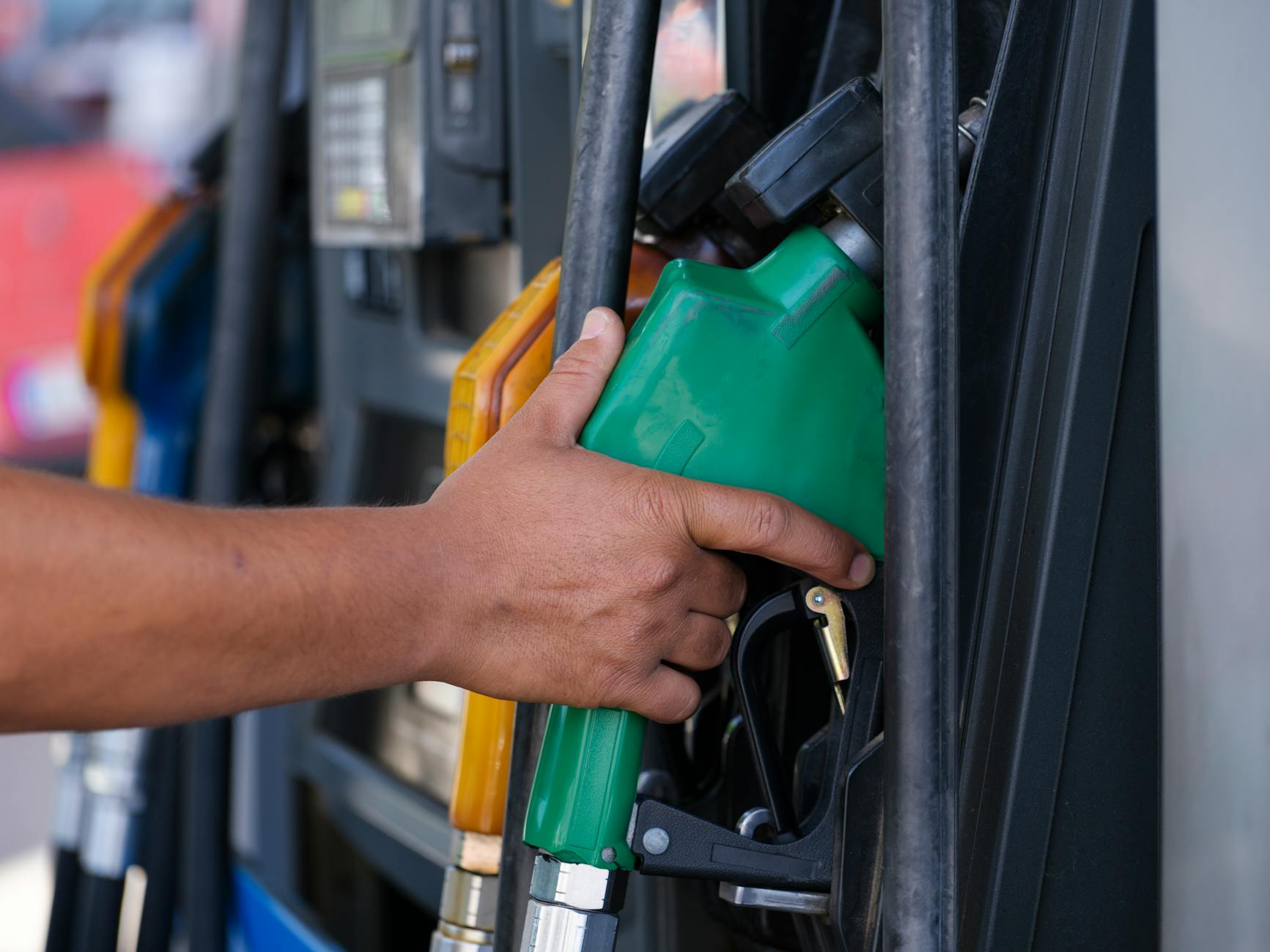 Goedkoopste tankstation van Nederland staat in Twente - Tubantia