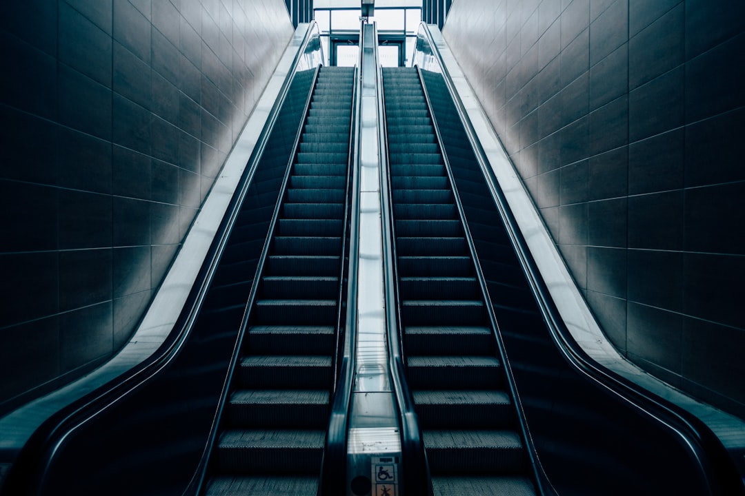 Een avondje niet met de lift in de Maastunnel