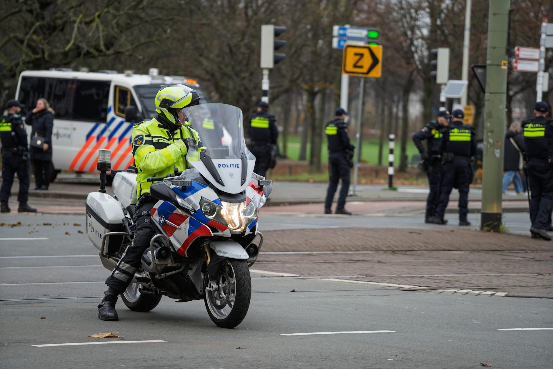 Tientallen boetes uitgedeeld op bedrijventerrein dat door straatraces wordt geteisterd