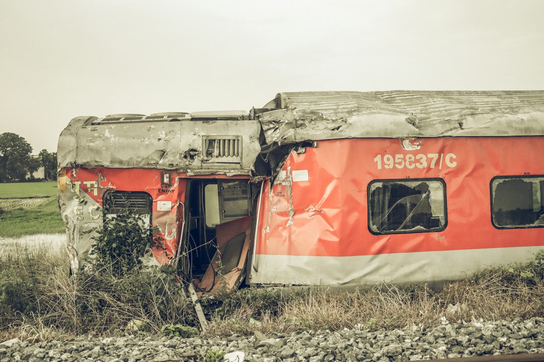 Jongen raakt gewond na val van rijdende trein bij Uitgeest