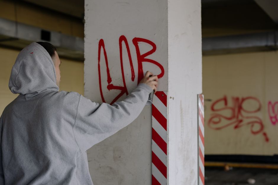 Rechtbank, UWV en Reclassering beklad: 'Pedofielen - 282 SR - ontvoerders'