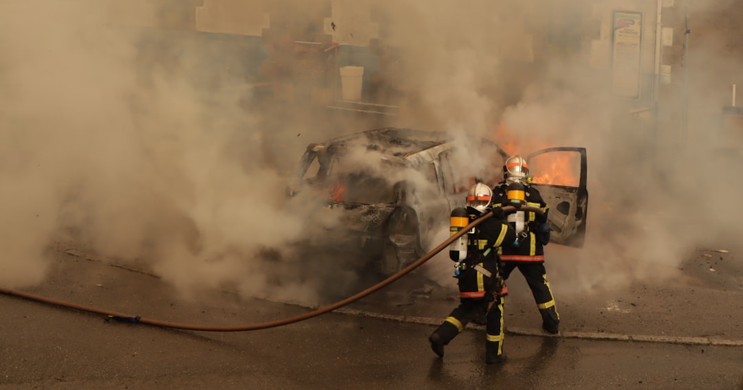 Vuurzee in auto snel geblust door brandweer