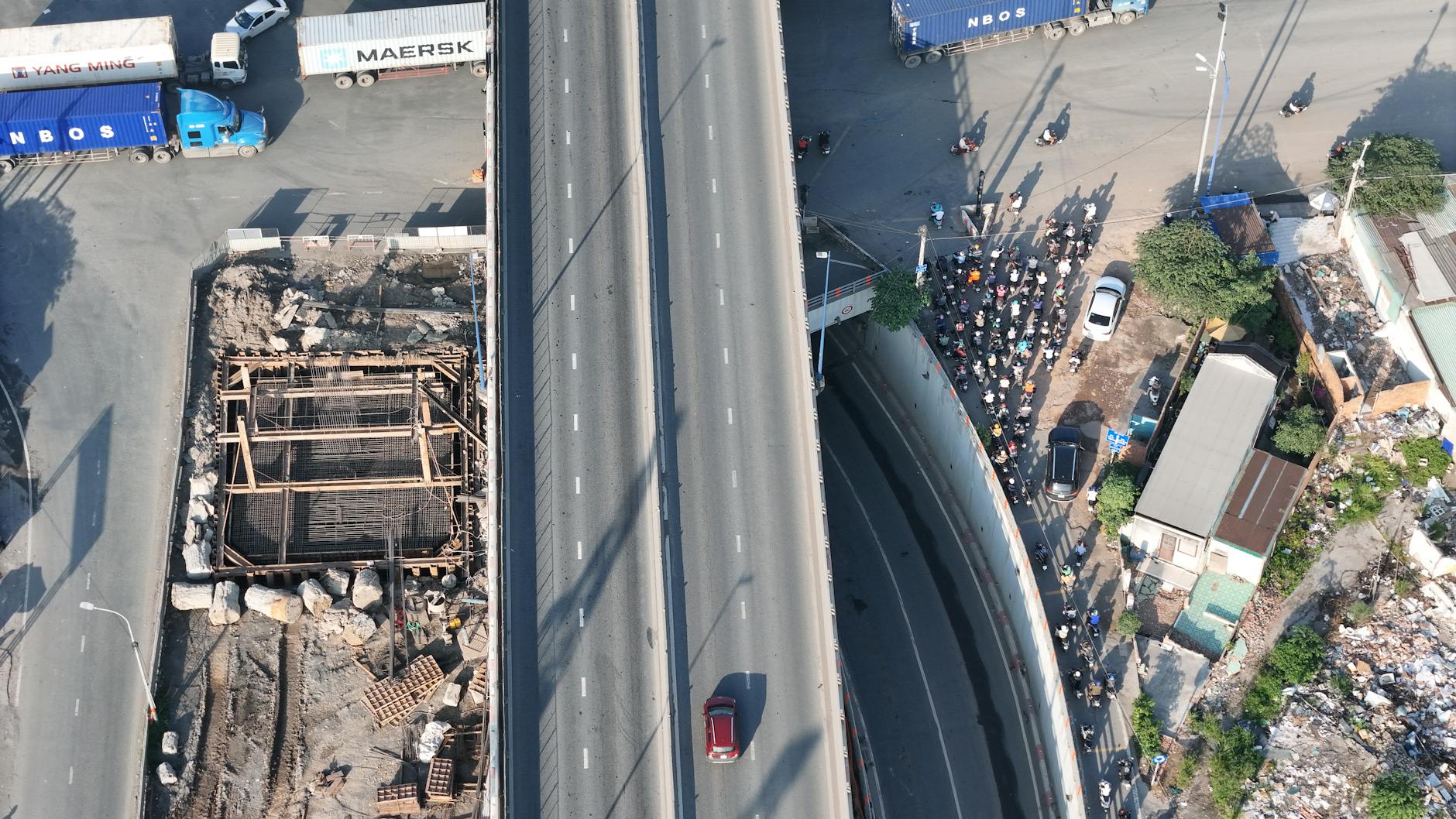 Haastrechtse brug open, maar daarmee zijn de files voor wegwerk niet voorbij - AD.nl