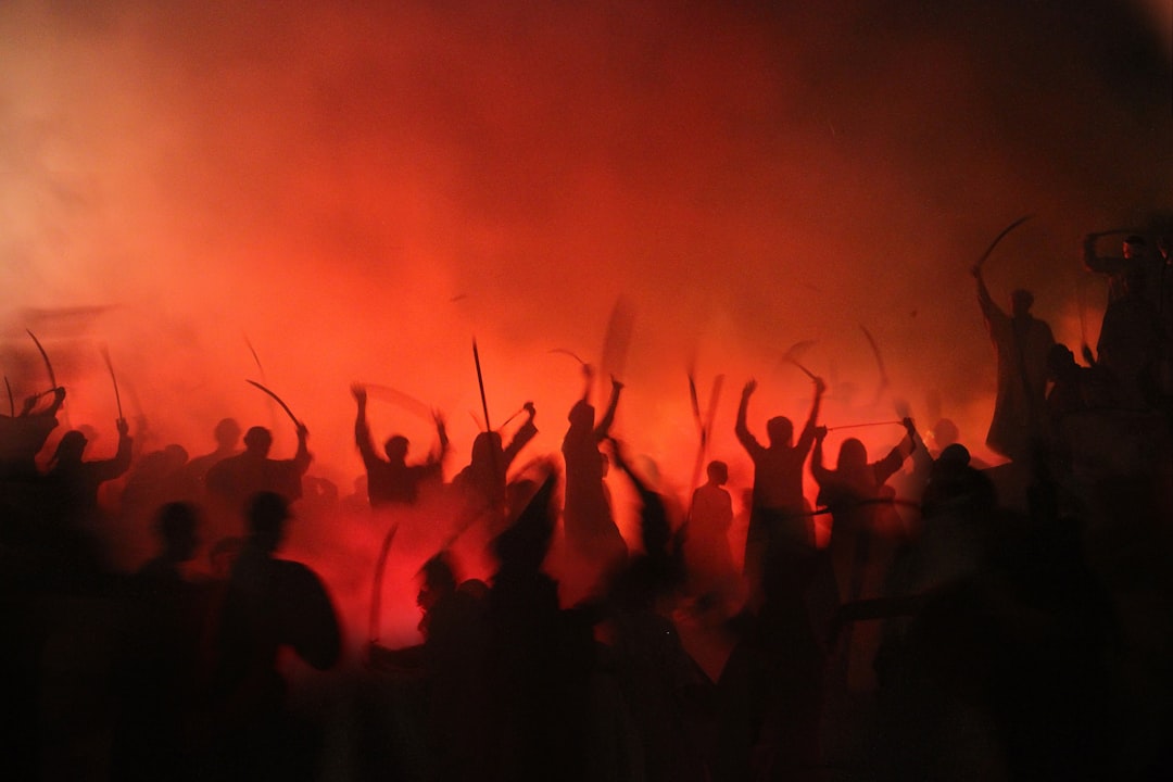 Parijs viert CL-winst Paris-Saint-Germain, maar feest ontaardt in chaos: regio stopt busvervoer door massale rellen