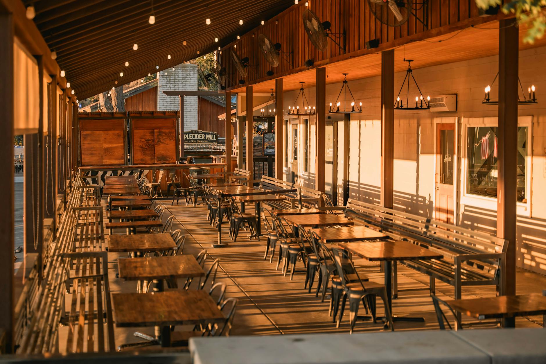 Aanvraag omgevingsvergunning, het uitbreiden van het terras bij Jeu de BoulesBar, Paardenveld 3, 3511RD Utrecht, GU-Z2026-0054579 gmb-2026-222223