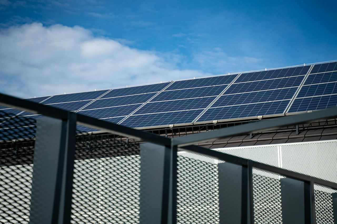 Schimmig faillissement zonnepanelenhandelaar roept vooral vragen op