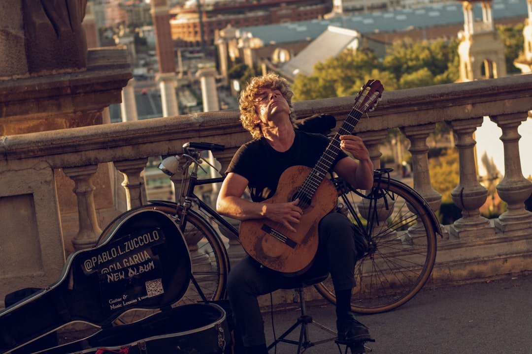 Straatmuzikant Danny zat in Peruaanse cel: ‘Had nooit terug naar Nederland moeten komen’