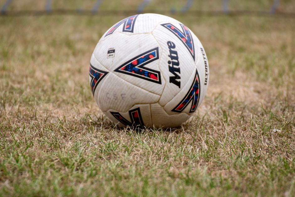 Sportvelden drogen uit door sproeiverbod: ‘Op een dood veld kun je niet voetballen'
