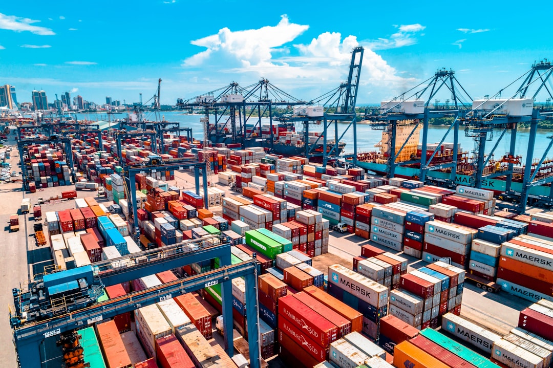 Kapitein containerschip opgepakt vanwege omzeilen sancties tegen Rusland