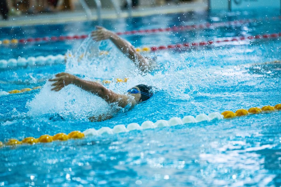Niewold zwemt Nederlands record op 100 meter vrij tijdens NK kortebaan