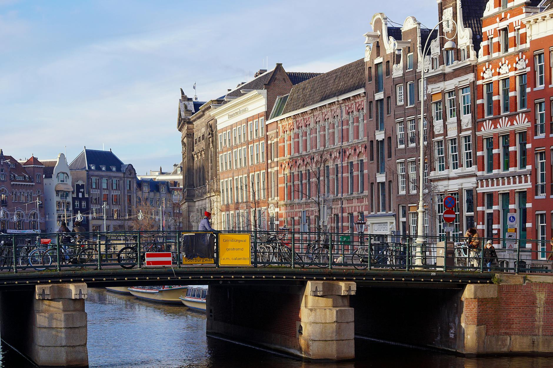 “Binnenkort wandelt heel Hasselt over een brug met jouw naam”: stad zoekt originele naam voor nieuwe fiets- en wandelbrug over Kanaalkom - HLN