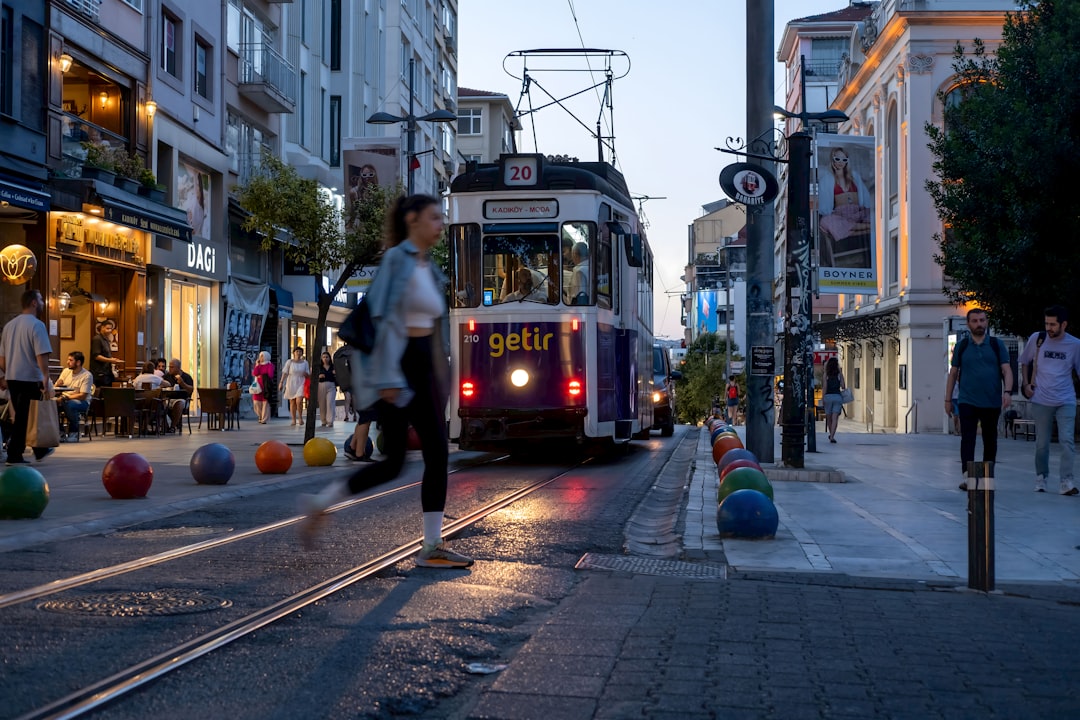 Voetganger overleden bij aanrijding met tram in Rotterdam