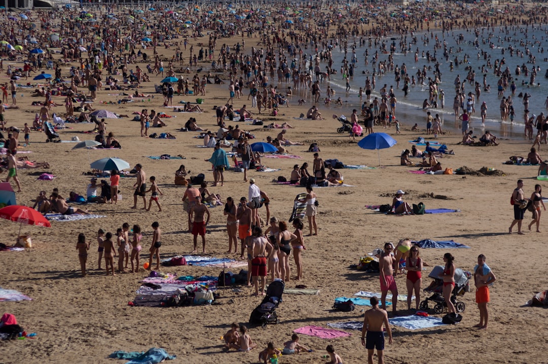 In beeld | Volle stranden en terrassen in zonovergoten Pinksterweekend