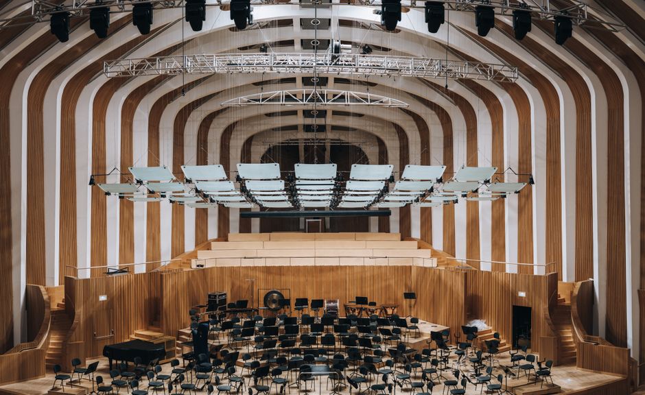 Casa Cadanza opent theaterzaal met verrassingsconcert Frédérique Spigt