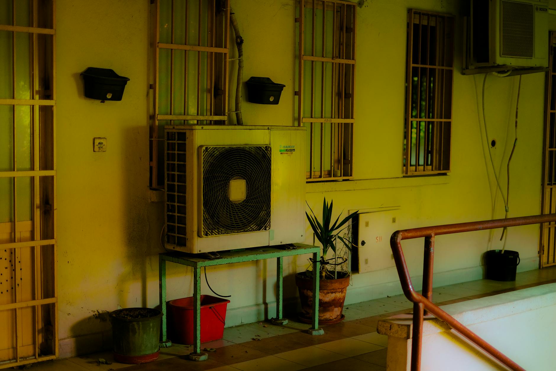 Aanvraag omgevingsvergunning buiten behandeling gelaten, het plaatsen van een airco op de dakkapel op het voordakvlak, Himalaya 54, 3524XE Utrecht, GU-Z2026-0050950 gmb-2026-224318