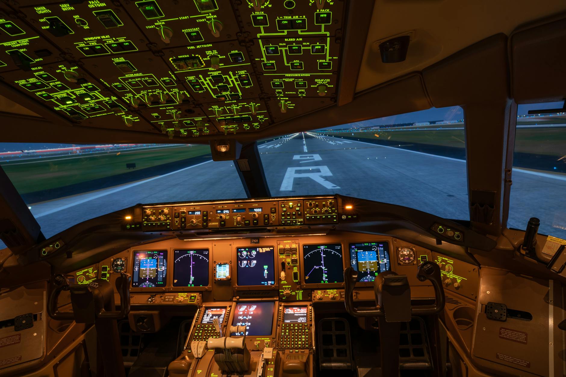 Ryanair-vliegtuig maakte noodlanding op Schiphol voor piloot die onwel werd