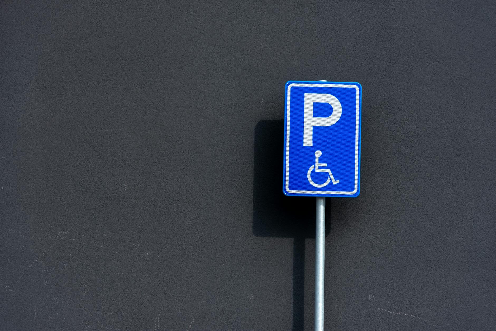 Gemeente Delft, verkeersbesluit Willem Bilderdijkhof, aanwijzen gehandicaptenparkeerplaats op kenteken gmb-2026-225421