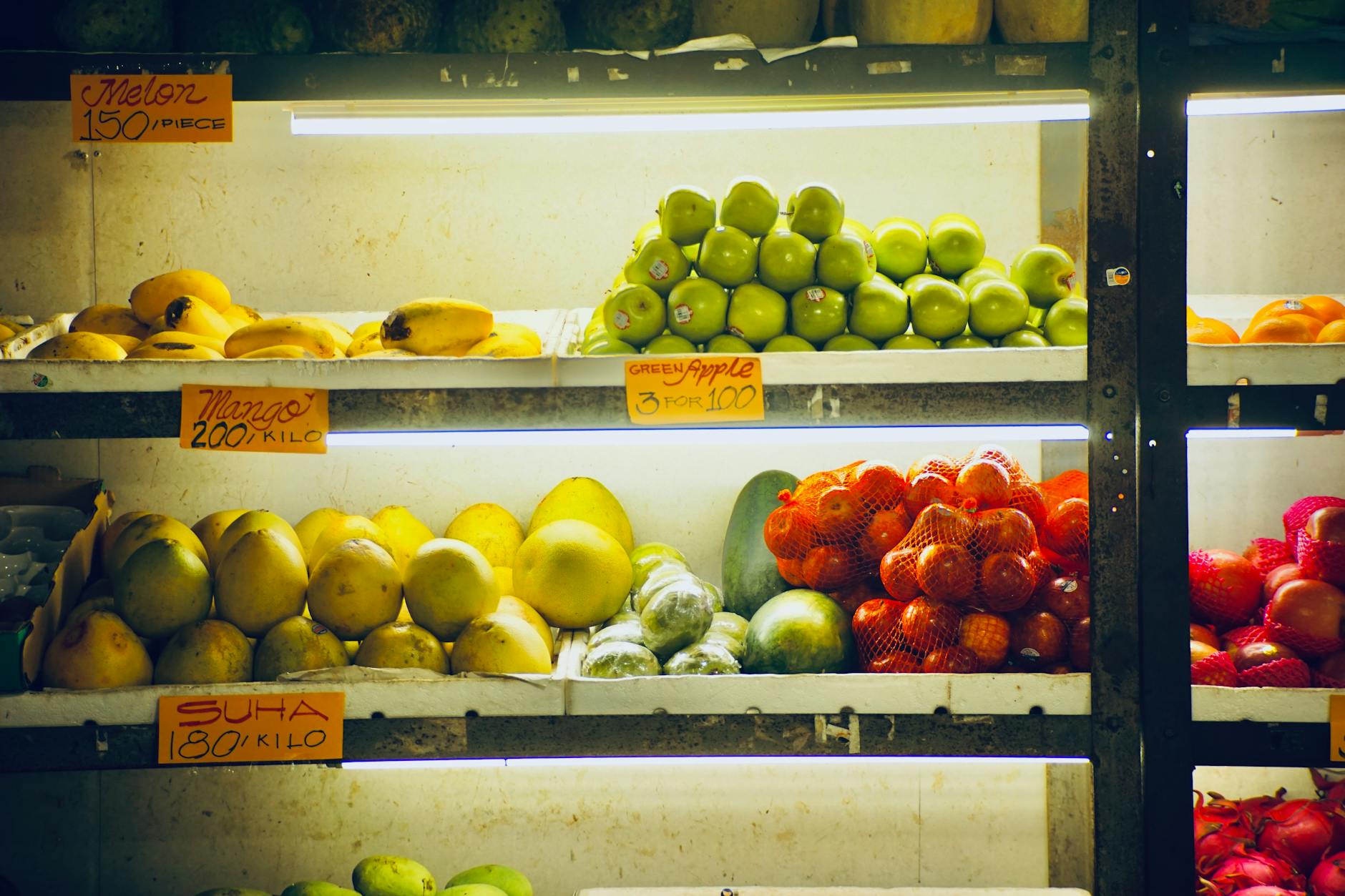 Verdovende middelen gevonden tussen een partij fruit bij supermarkt