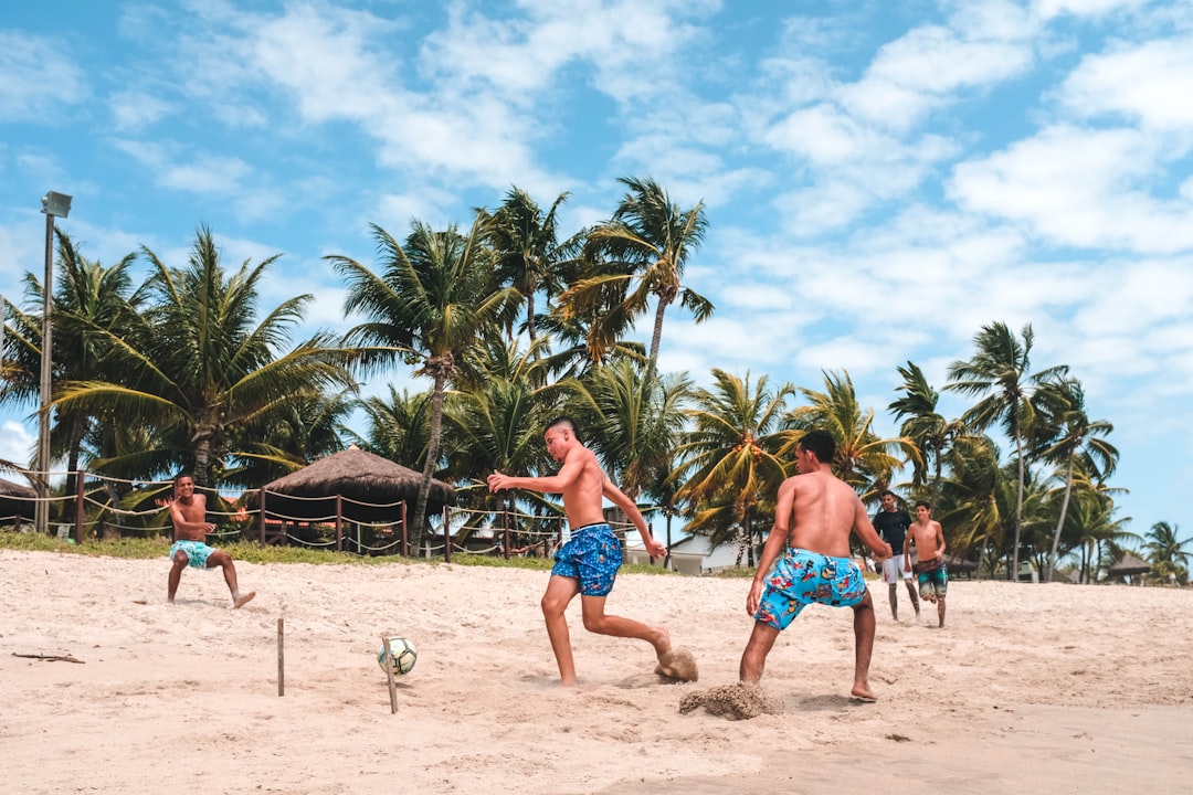 Van Beukering geniet als interim-trainer op Aruba: ‘Dan kun je me op een strandje leggen’