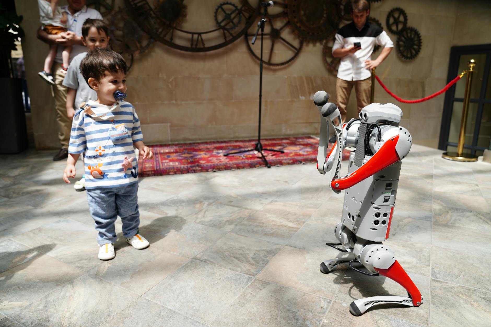 Robots die koffie zetten en  schoonmaken: je ziet het binnenkort op Scheveningen
