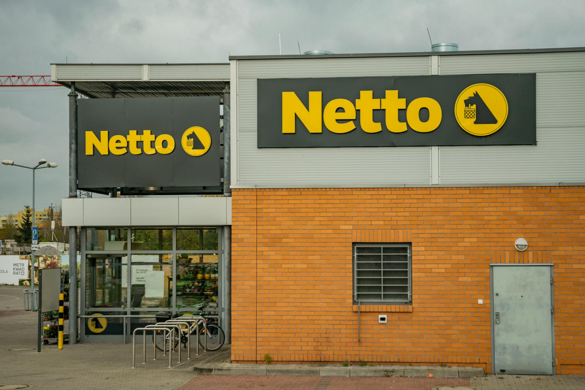 Melding brandveilig gebruik, wegens gevelwijziging, plaatsing van reclamebord, uitbouw aan de voorzijde, gebruik maken van een ondergrondse vetput, gebruiksvergunning voor supermarkt, stand plaats voo gmb-2026-217651