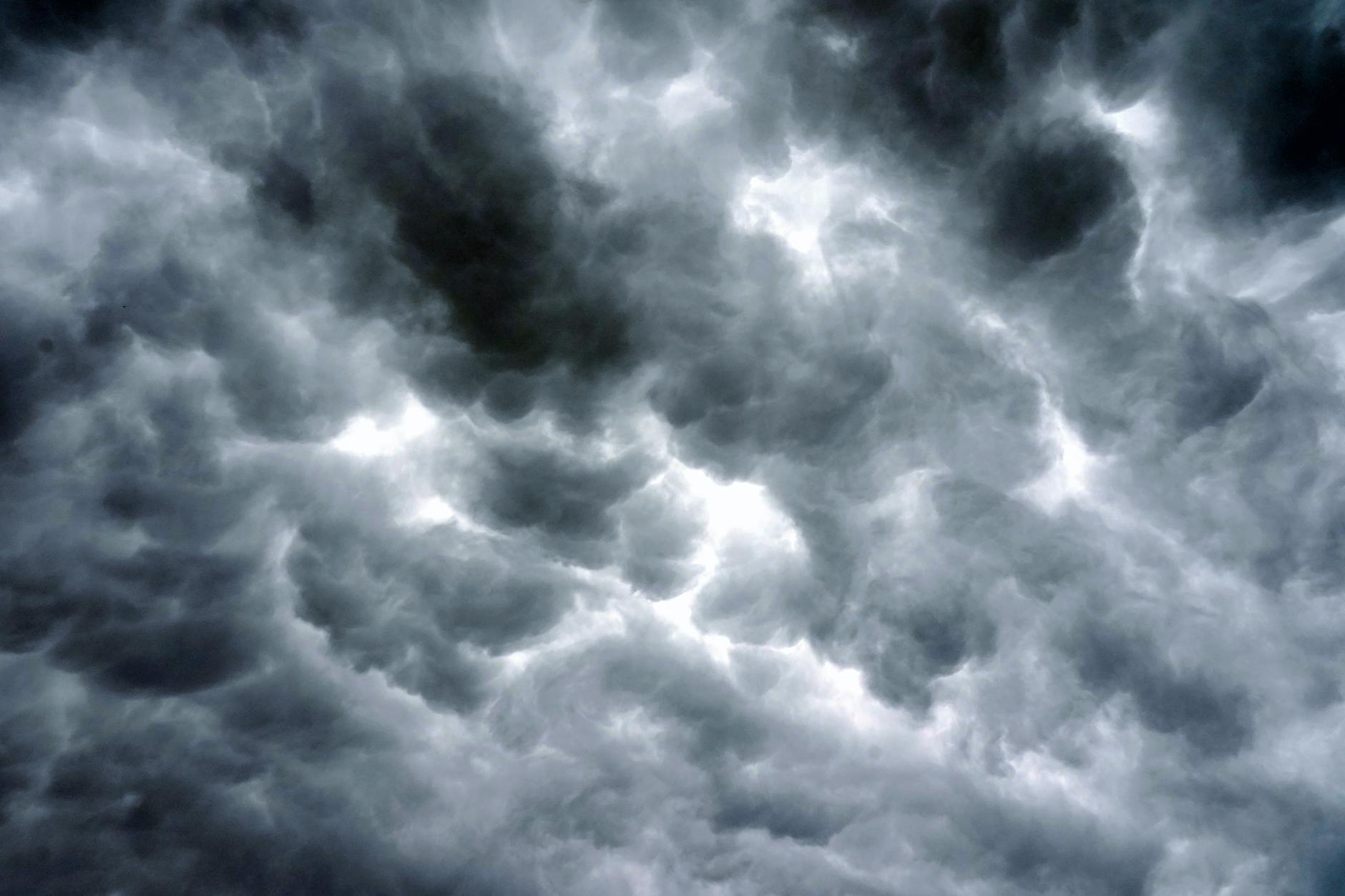 Waarschuwing voor stevig onweer: 'Kan op sommige plekken echt losgaan'