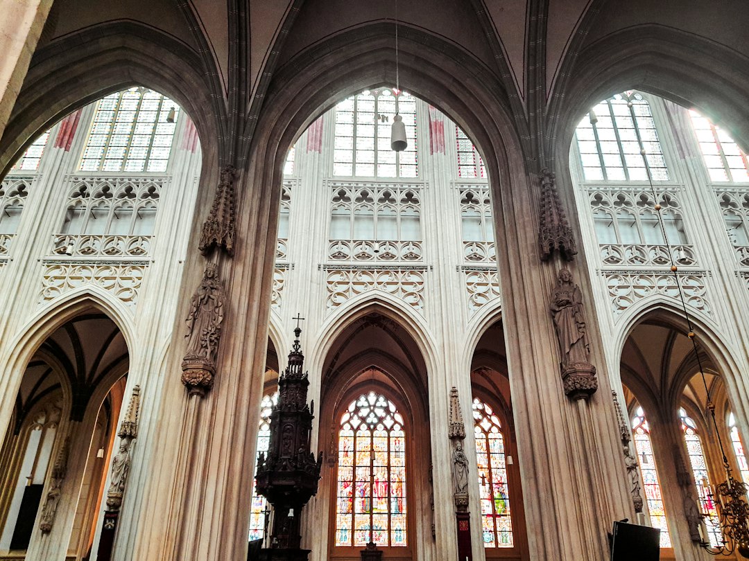 Zicht op de Dom en de Catharijnekerk: de monumentale ziel van dit huis in de Utrechtse binnenstad is intact gebleven