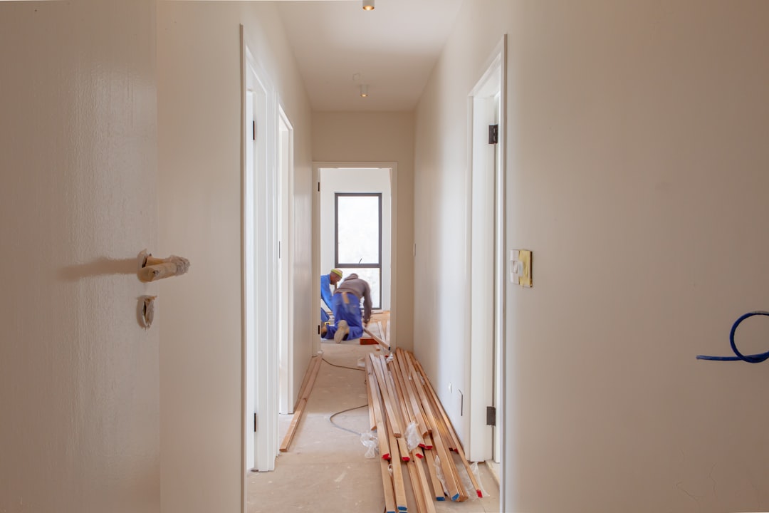 Aangevraagde omgevingsvergunning, het intern verbouwen en veranderen van een appartement op de 2e en halve 4e verdieping (gemeentelijk monument), Maaskade 77A-02 3071ND Rotterdam gmb-2026-242639