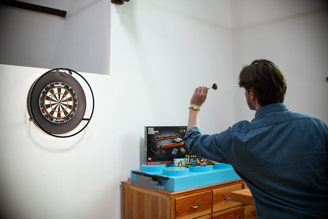 Blamage Michael van Gerwen dag na titel, ook Barney hard onderuit