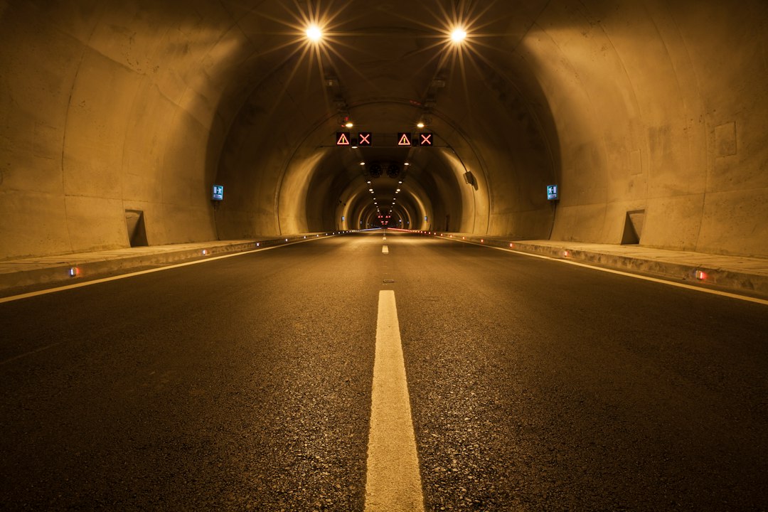 Goeienavond Rotterdam! 🌆 Vandaag onder meer aandacht voor molenerfgoed, lokale kunst, het weerbeeld voor het weekend, werk aan de Noordtunnel en Rotterdamse klimaatinitiatieven.