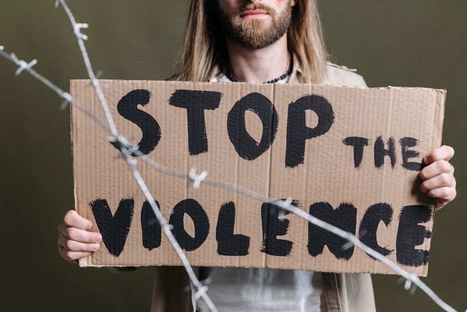 Buurt schrikt van zware mishandeling minderjarige jongen: 'Je zag zijn ogen rollen'