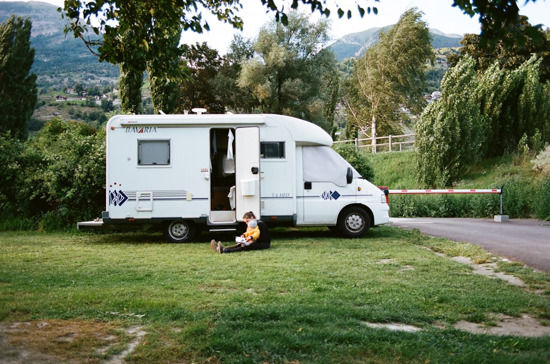 Camping op zorgterrein brengt vakantiegevoel terug bij bewoners met dementie