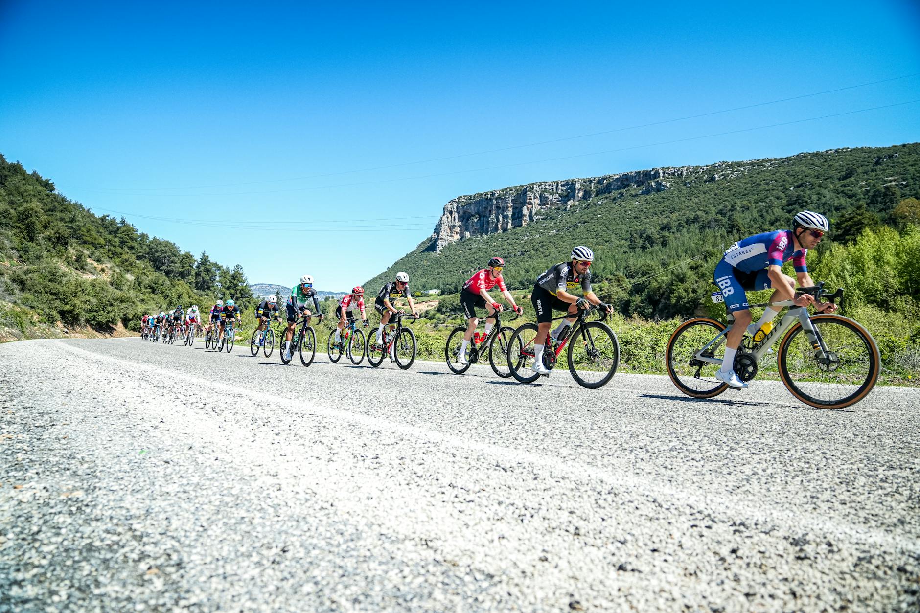 Leider Vingegaard boekt in laatste bergrit Giro vijfde etappezege