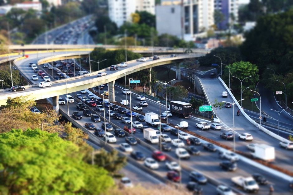 Drukte en vertraging door aanpassen van de rijstroken op de Giessenbruggen in de A20