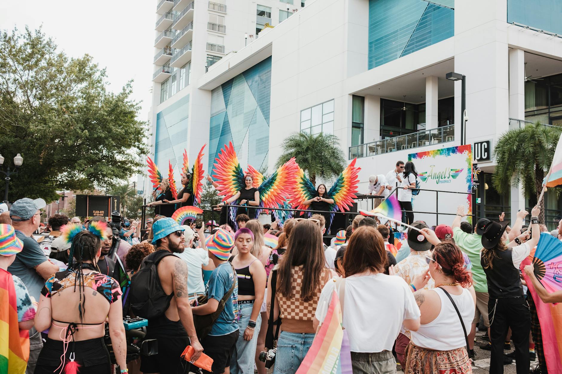 Den Haag pakt groots uit met Pride: week vol kleur en protest