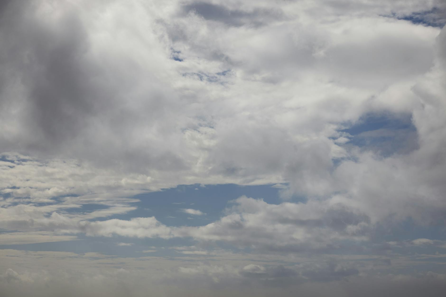 Mix van zon en wolken in Utrecht in de ochtend