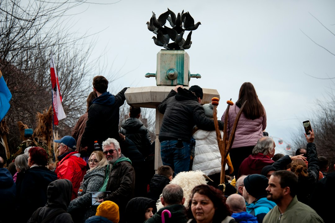 Emotionele dag voor Molukse gemeenschap in Capelle: nieuw monument onthuld