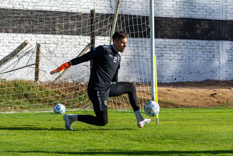 ‘Jasper Cillessen in beeld op Spangen: ook Ajax-spits Konadu genoemd’