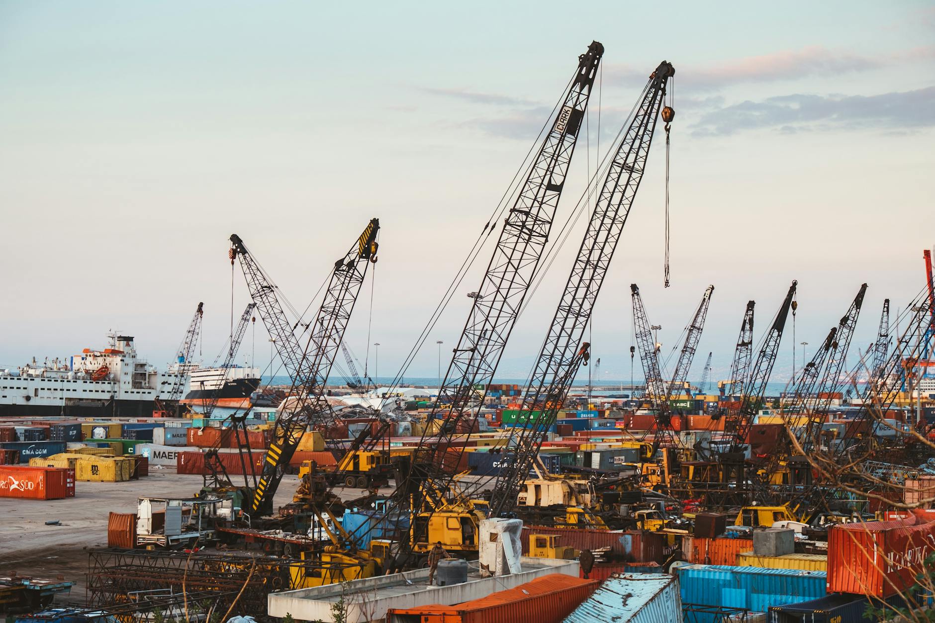 Nieuwe vacaturewebsite moet personeelstekort in Rotterdamse haven aanpakken