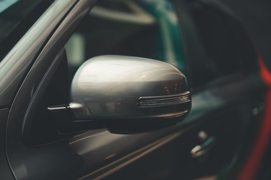 Tientallen autospiegels gestolen: 'Is met twee minuten gebeurd'