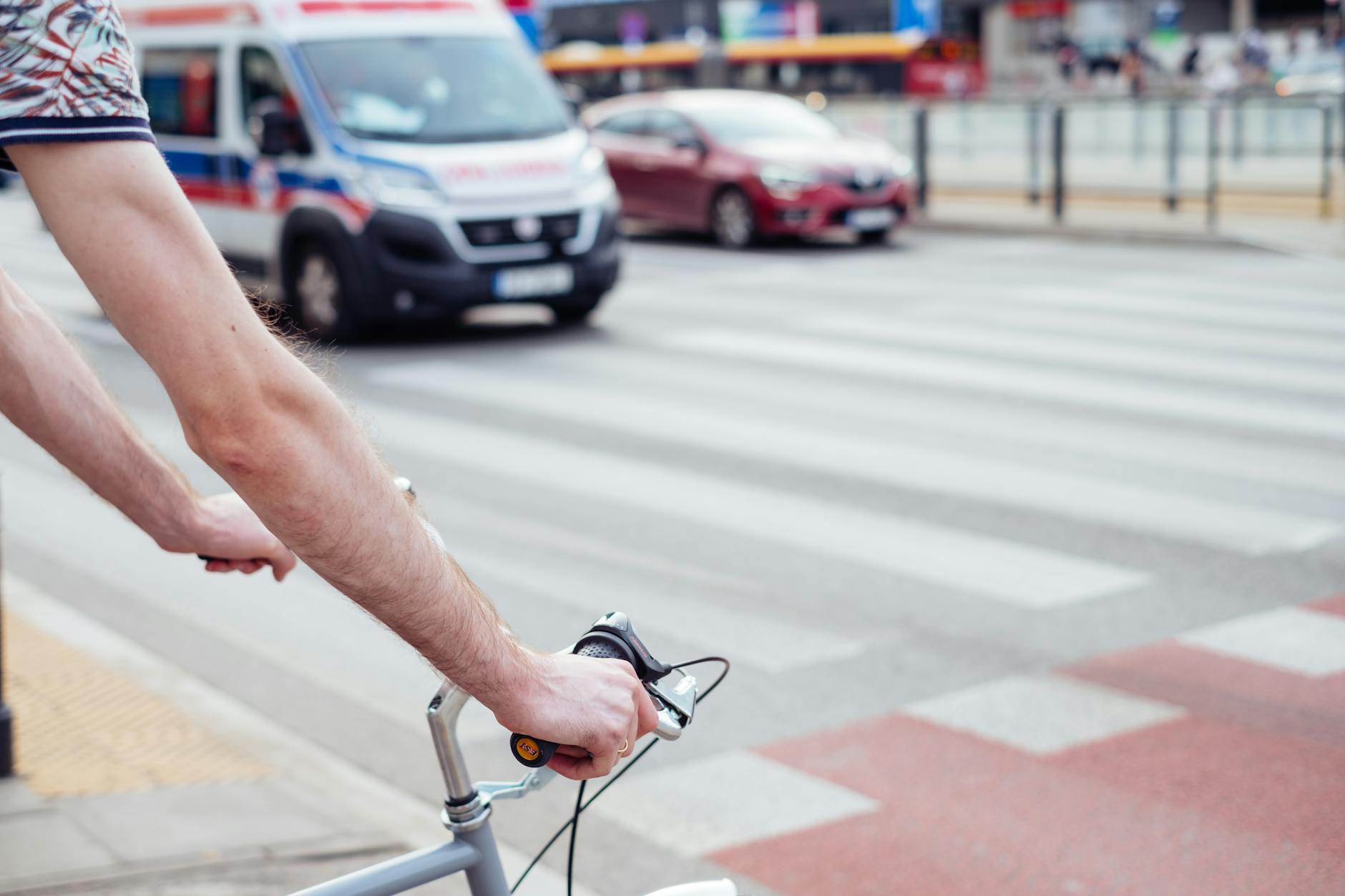 Fietsster gewond bij aanrijding in Hasselt - HBVL