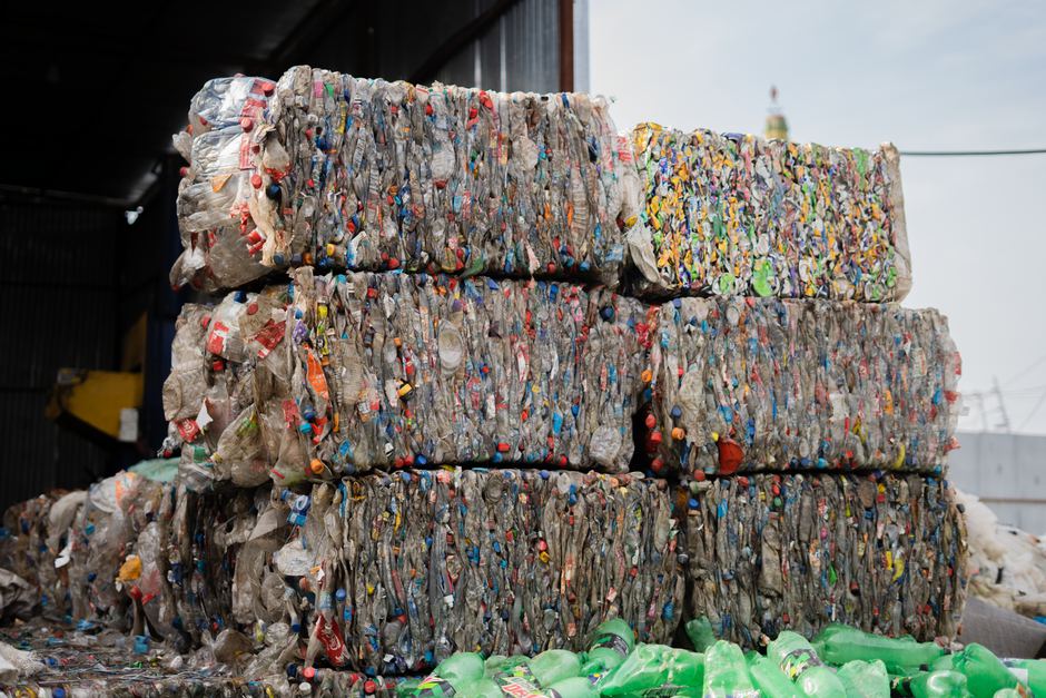 Deze stad stopt definitief met PMD-containers: ‘Machine scheidt beter dan mens’
