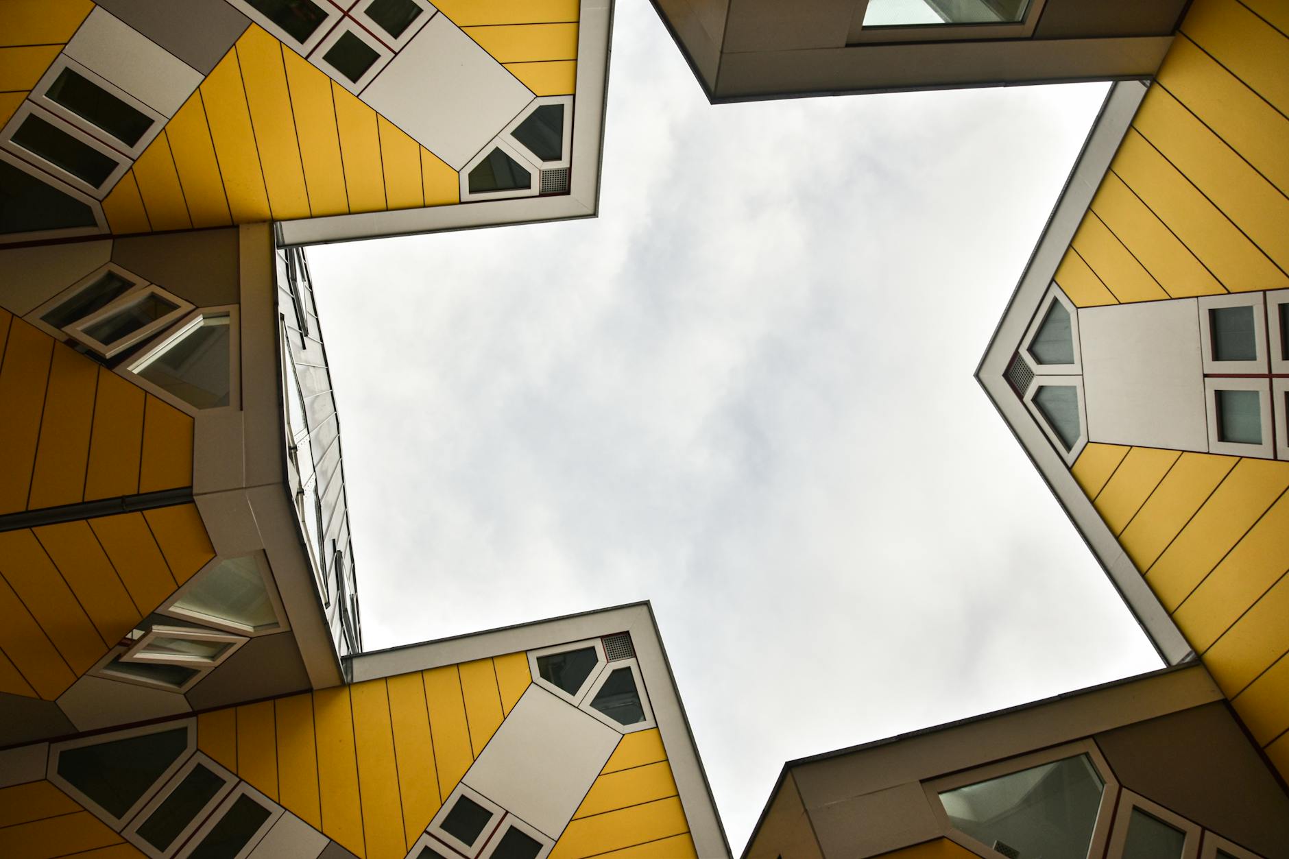 Komende dagen zie je hoe Rotterdam weer opgebouwd werd