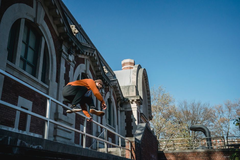 Goeienavond Rotterdam! 🌆 Spektakel op de Westersingel, een gigantisch reuzenrad aan de Koningshaven, en zorgen over het waterpeil in deze droge zomer.